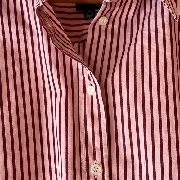 GAP Pink and Maroon Striped Cropped Button-Up Shirt - Picture 3 of 5